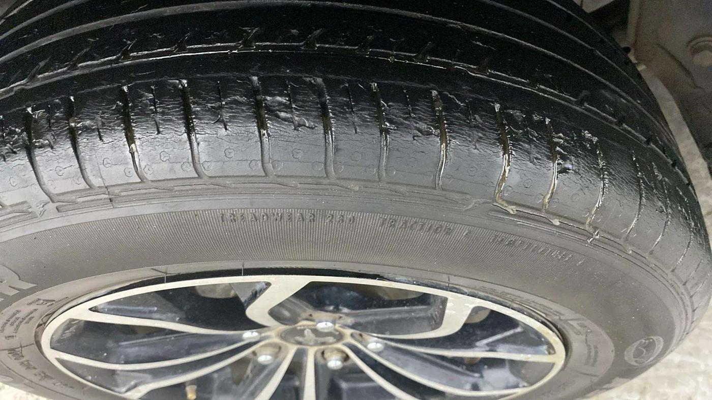 2020 Hyundai VENUE S 1.0 TURBO DCT, Petrol, Automatic, 25,505 km, Right Rear Tyre Tread