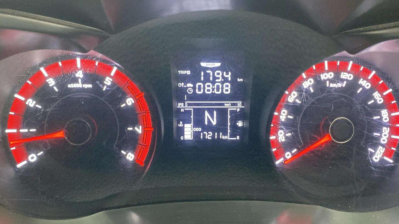 2023 Mahindra XUV300 W6 1.2 PETROL, Petrol, Manual, 17,216 km, Odometer Image