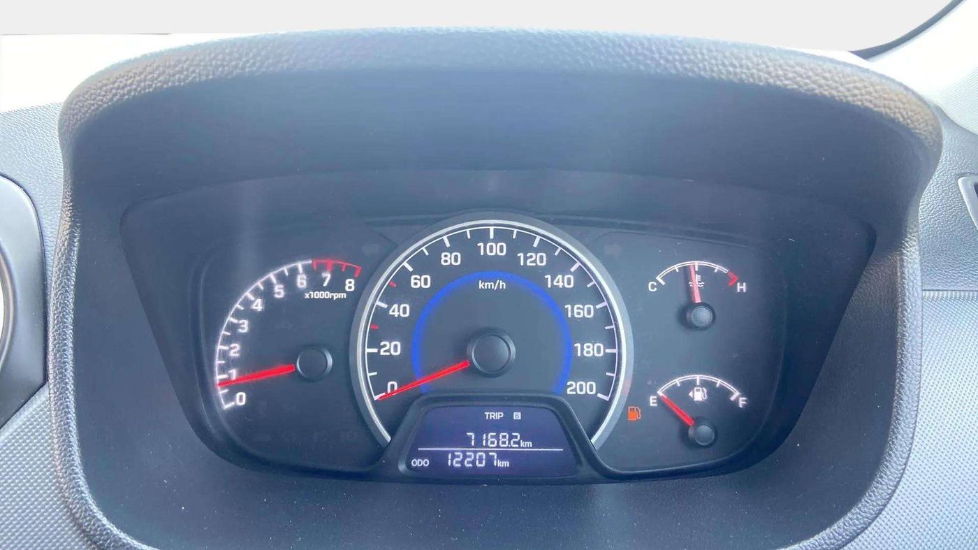 2018 Hyundai Grand i10 SPORTZ 1.2 KAPPA VTVT DUAL TONE, Petrol, Manual, 12,247 km, Odometer Image