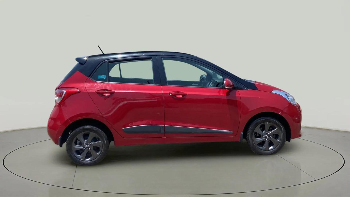 2018 Hyundai Grand i10 SPORTZ 1.2 KAPPA VTVT DUAL TONE, Petrol, Manual, 12,247 km, Right Side View