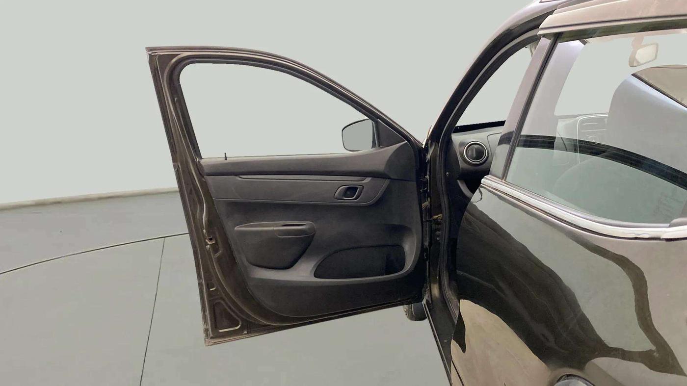 2018 Renault Kwid RXL, Petrol, Manual, 30,595 km, LHS Front Door