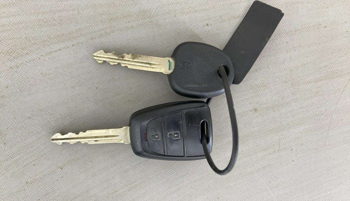 2019 Hyundai Grand i10 SPORTZ 1.2 KAPPA VTVT, Petrol, Manual, 35,448 km, Key Close Up