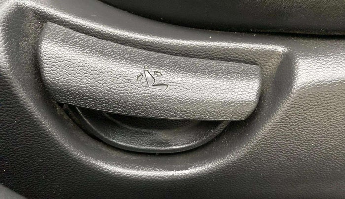 2019 Hyundai Grand i10 SPORTZ 1.2 KAPPA VTVT, Petrol, Manual, 35,448 km, Driver Side Adjustment Panel