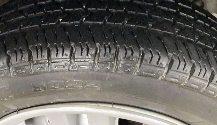 2015 Maruti Alto K10 LXI, Petrol, Manual, 11,701 km, Right Front Tyre Tread