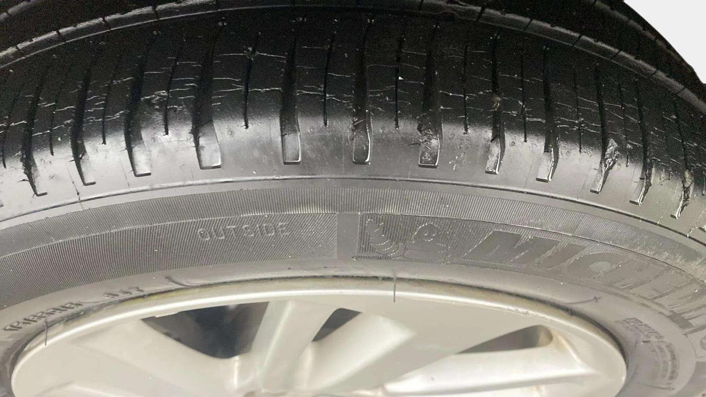 2017 Honda Jazz 1.2L I-VTEC V AT, Petrol, Automatic, 20,275 km, Right Front Tyre Tread
