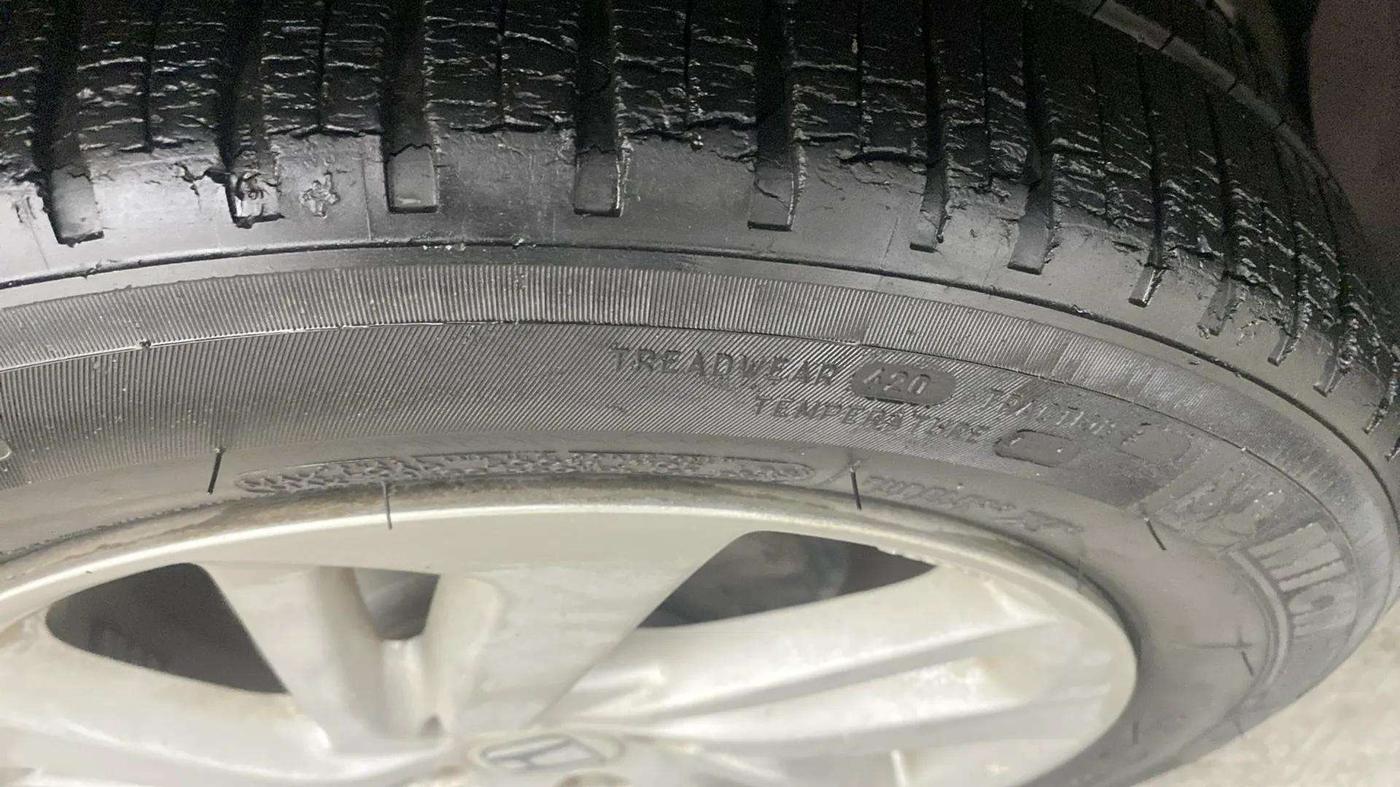2017 Honda Jazz 1.2L I-VTEC V AT, Petrol, Automatic, 20,275 km, Right Rear Tyre Tread