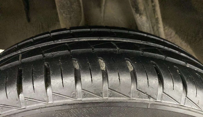 2024 Renault Kwid RXT 1.0, Petrol, Manual, 22,646 km, Right Rear Tyre Tread