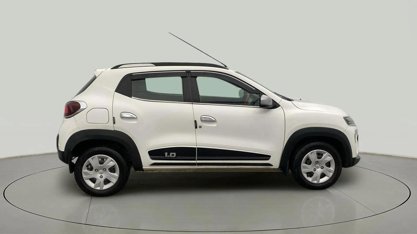2024 Renault Kwid RXT 1.0, Petrol, Manual, 22,686 km, Right Side View