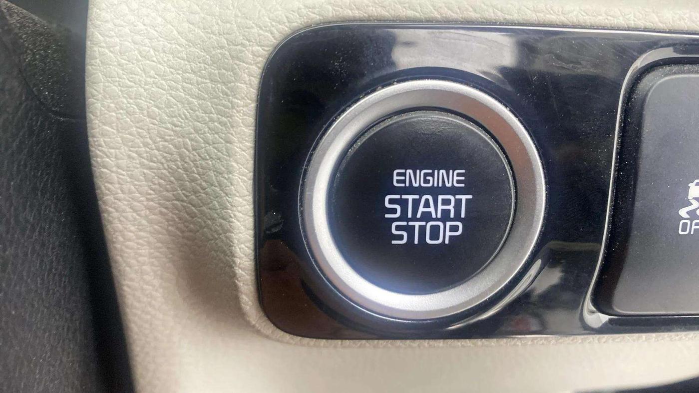 2022 KIA SONET HTX ANNIVERSARY EDITION 1.0 IMT, Petrol, Manual, 42,876 km, Keyless Start/ Stop Button