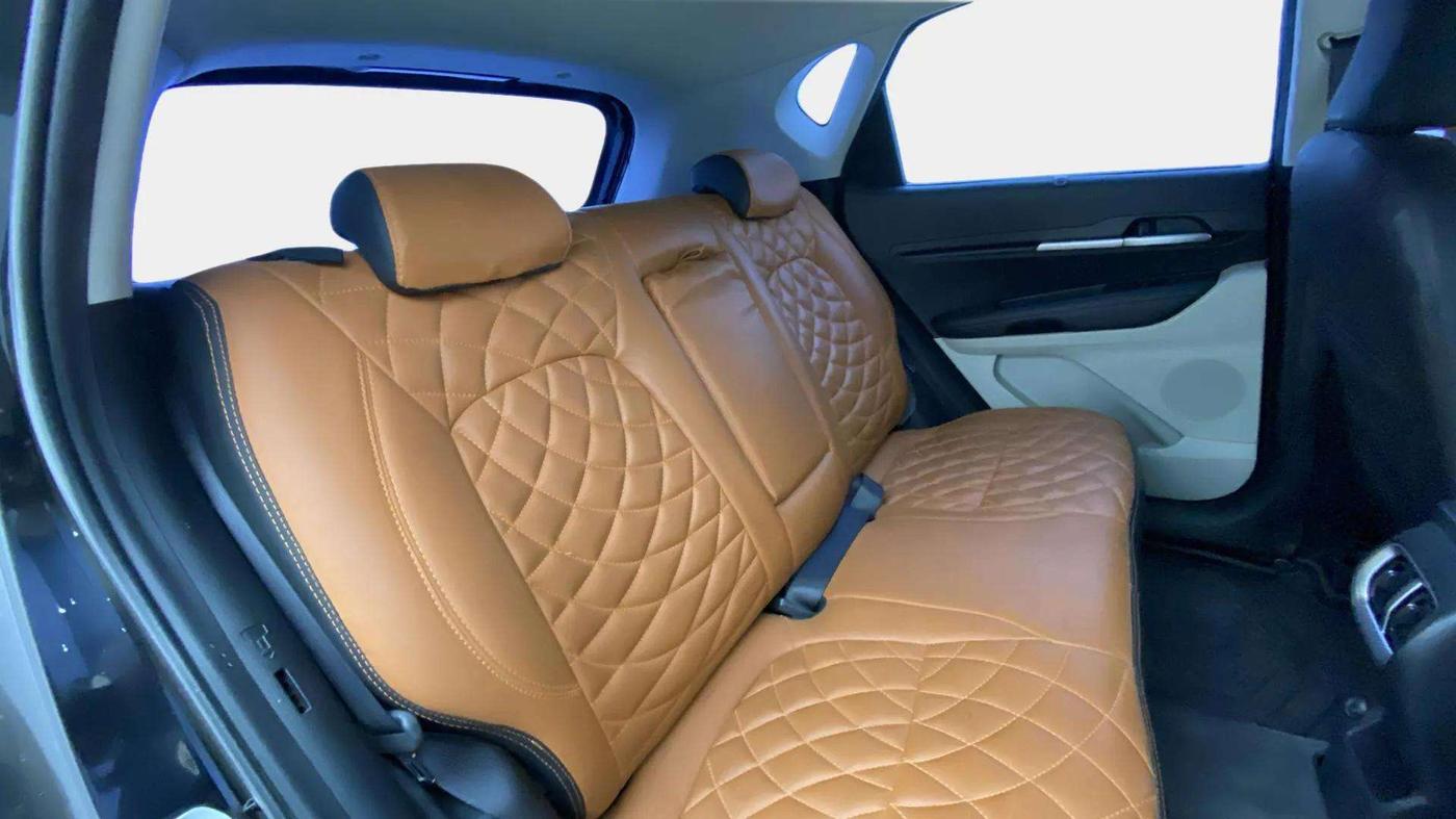 2022 KIA SONET HTX ANNIVERSARY EDITION 1.0 IMT, Petrol, Manual, 42,876 km, Right Side Rear Door Cabin