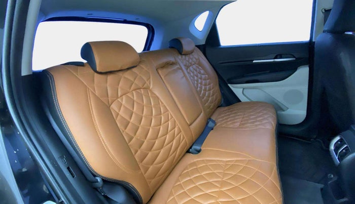 2022 KIA SONET HTX ANNIVERSARY EDITION 1.0 IMT, Petrol, Manual, 42,852 km, Right Side Rear Door Cabin