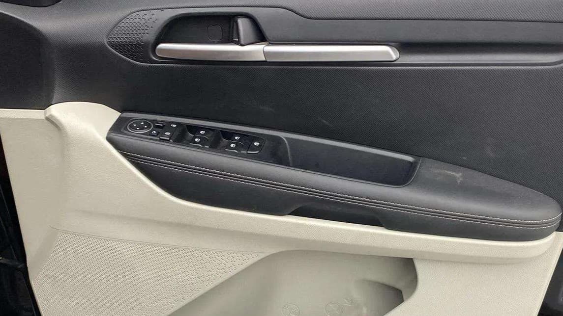2022 KIA SONET HTX ANNIVERSARY EDITION 1.0 IMT, Petrol, Manual, 42,876 km, Driver Side Door Panels Control