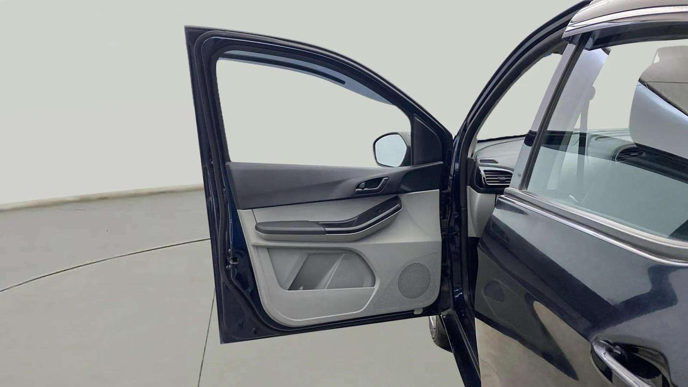 2022 Tata Tiago XT (O) PETROL, Petrol, Manual, 11,564 km, LHS Front Door