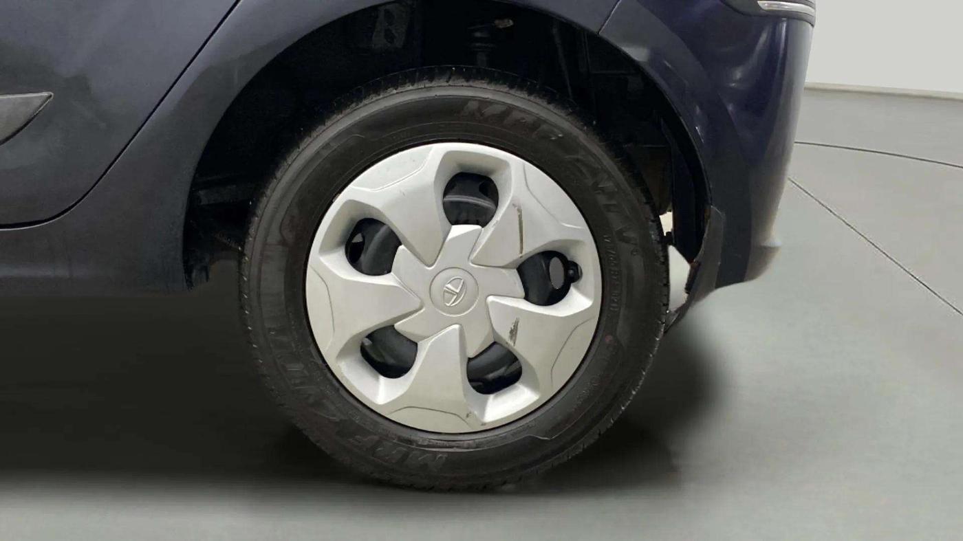 2022 Tata Tiago XT (O) PETROL, Petrol, Manual, 11,564 km, Left Rear Wheel