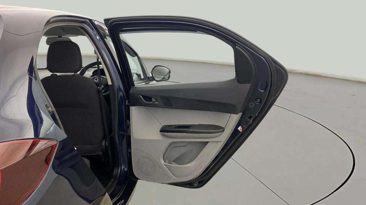 2022 Tata Tiago XT (O) PETROL, Petrol, Manual, 11,564 km, RHS Rear Door