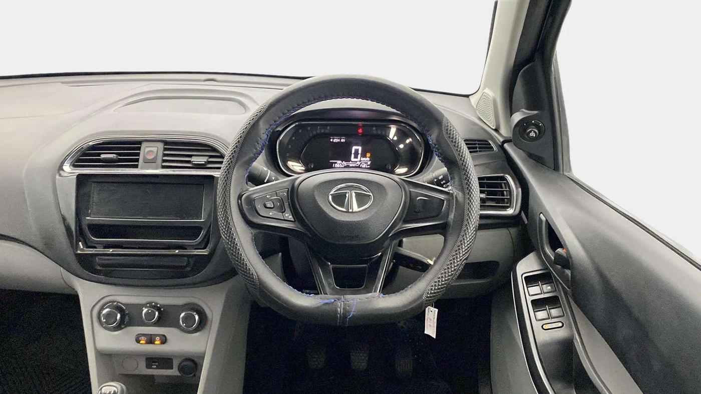 2022 Tata Tiago XT (O) PETROL, Petrol, Manual, 11,564 km, Steering Wheel Close Up
