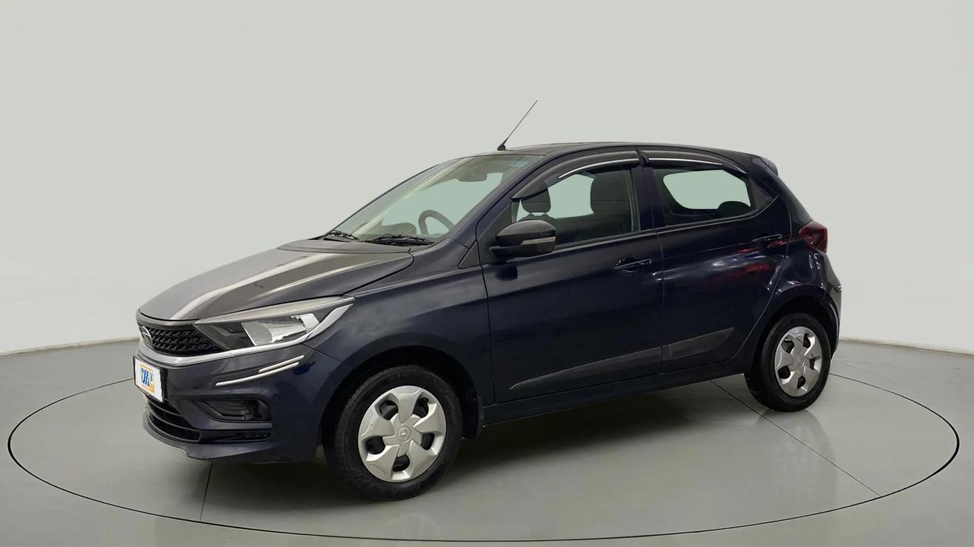 2022 Tata Tiago XT (O) PETROL, Petrol, Manual, 11,564 km, Left Front Diagonal