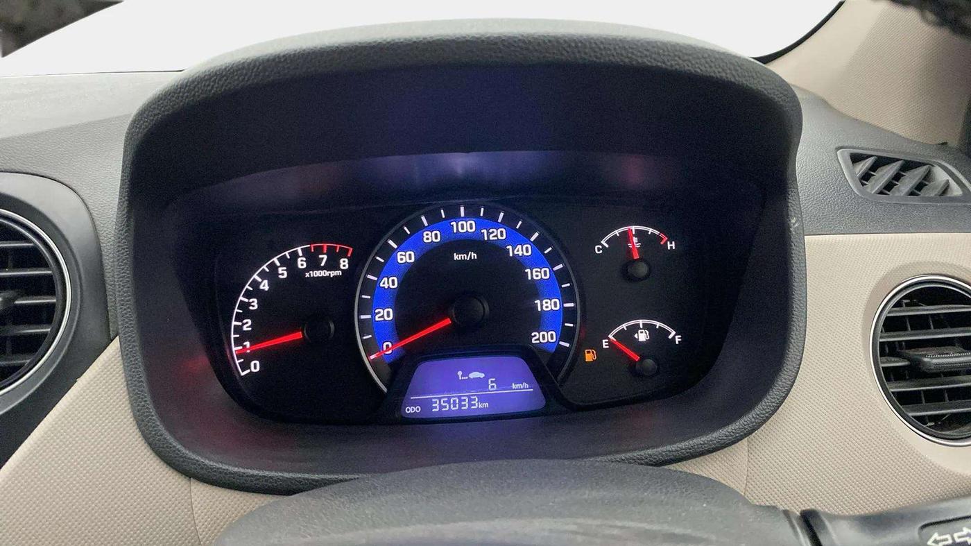 2015 Hyundai Xcent S (O) 1.2, Petrol, Manual, 35,208 km, Odometer Image