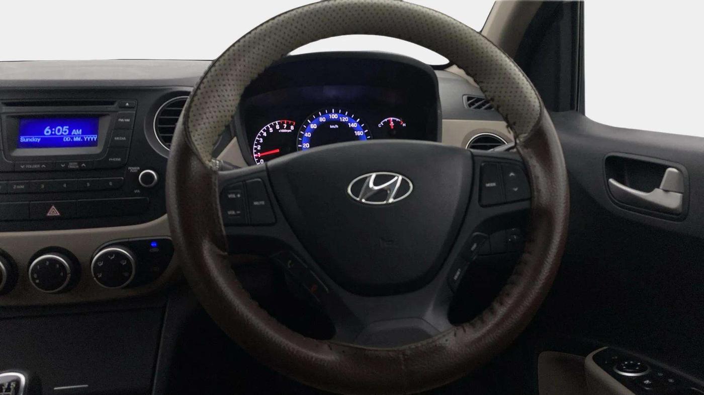 2015 Hyundai Xcent S (O) 1.2, Petrol, Manual, 35,208 km, Steering Wheel Close Up