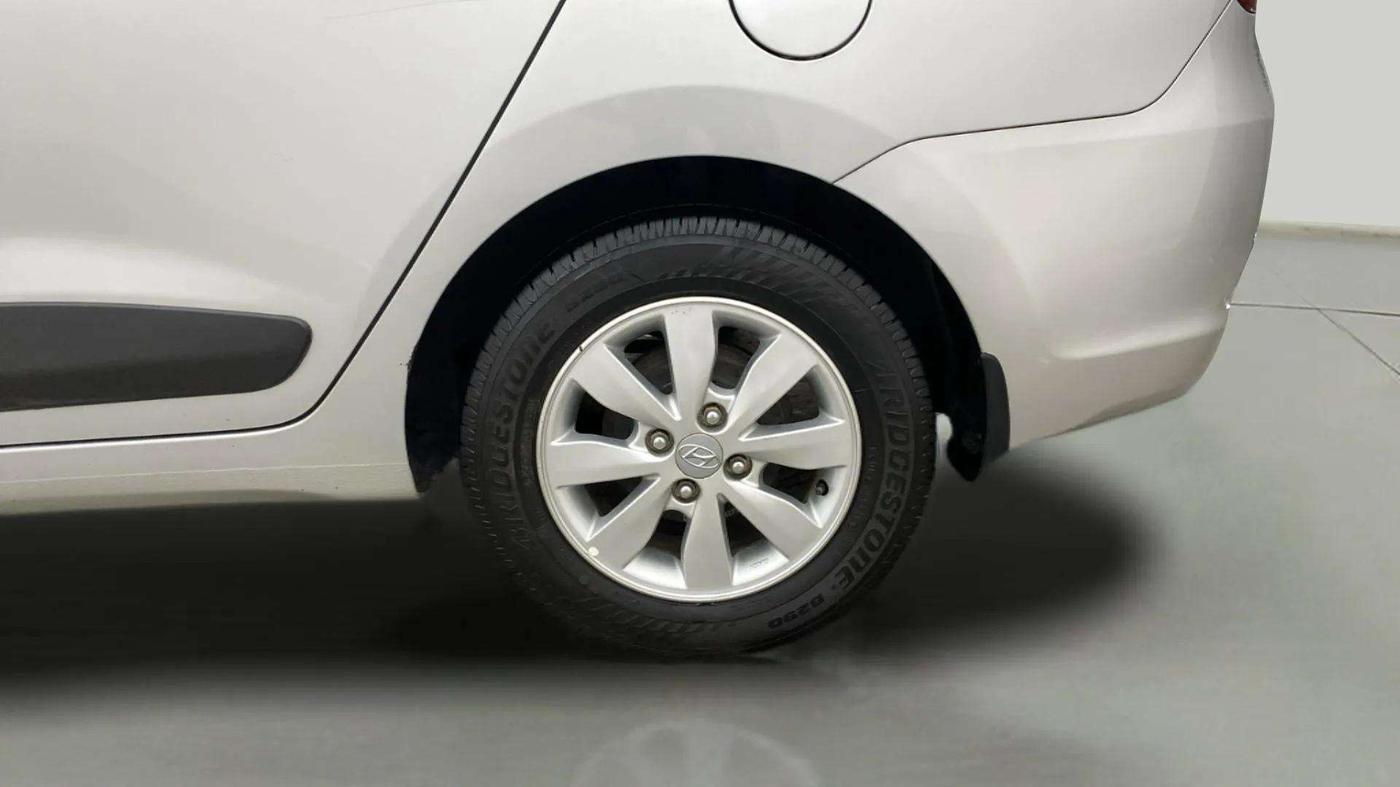 2015 Hyundai Xcent S (O) 1.2, Petrol, Manual, 35,208 km, Left Rear Wheel
