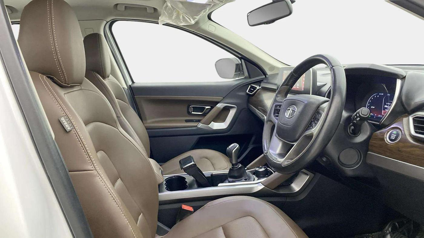 2020 Tata Harrier XZ PLUS 2.0L DUAL TONE, Diesel, Manual, 49,123 km, Right Side Front Door Cabin