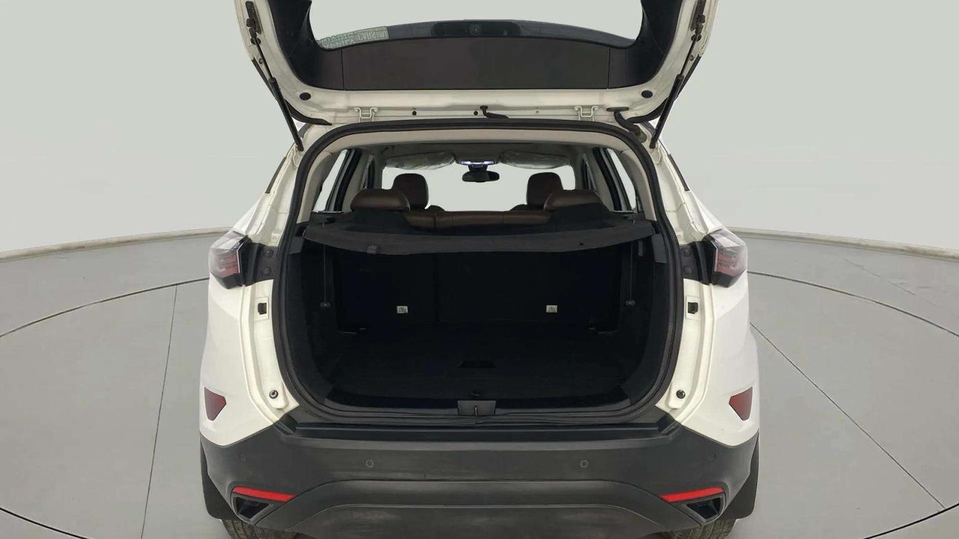 2020 Tata Harrier XZ PLUS 2.0L DUAL TONE, Diesel, Manual, 49,123 km, Boot Open Zoomed View