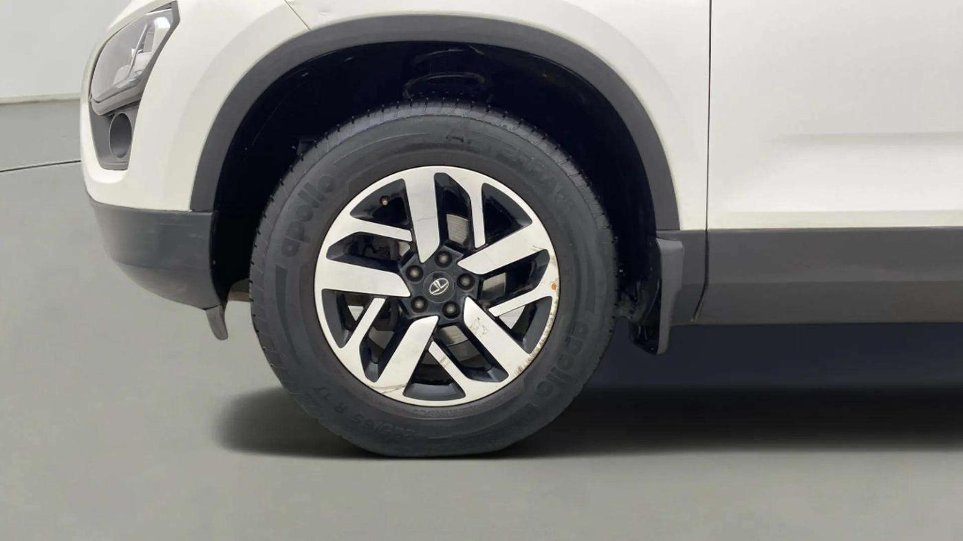 2020 Tata Harrier XZ PLUS 2.0L DUAL TONE, Diesel, Manual, 49,123 km, Left Front Wheel