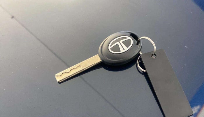 2020 Tata TIGOR XM PETROL, Petrol, Manual, 96,910 km, Key Close Up