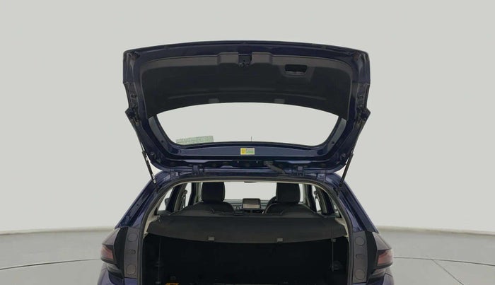 2023 Tata ALTROZ XM PLUS CNG, CNG, Manual, 12,681 km, Boot Door Open