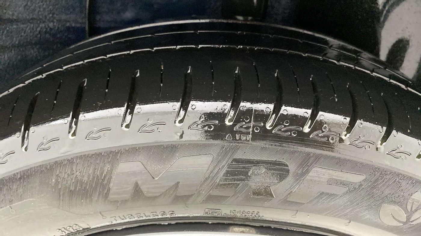 2023 Tata ALTROZ XM PLUS CNG, CNG, Manual, 13,159 km, Left Rear Tyre Tread