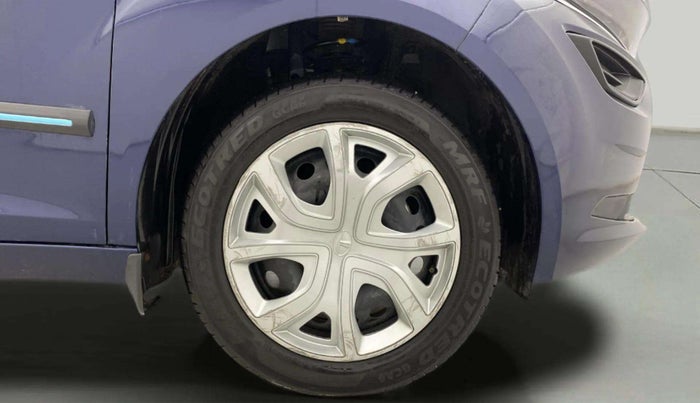 2023 Tata ALTROZ XM PLUS CNG, CNG, Manual, 12,681 km, Right Front Wheel