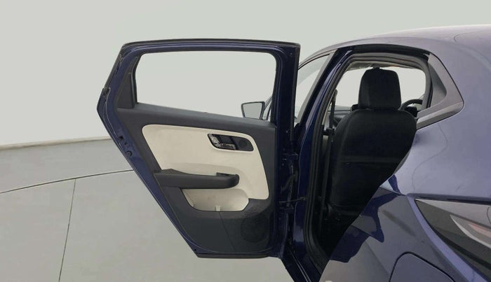 2023 Tata ALTROZ XM PLUS CNG, CNG, Manual, 12,681 km, LHS Rear Door