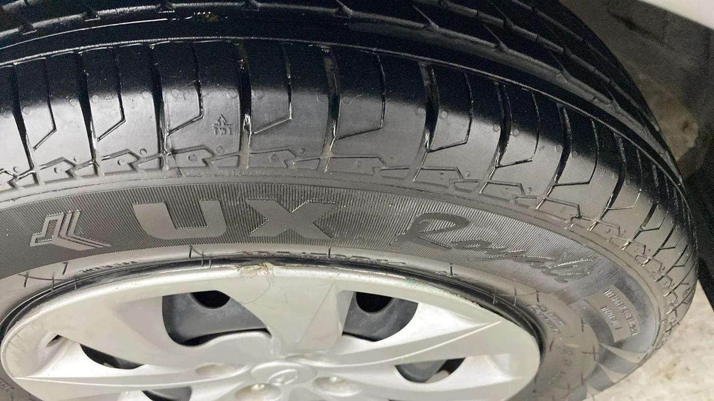 2019 Hyundai Elite i20 MAGNA PLUS 1.2, Petrol, Manual, 47,049 km, Left Front Tyre Tread