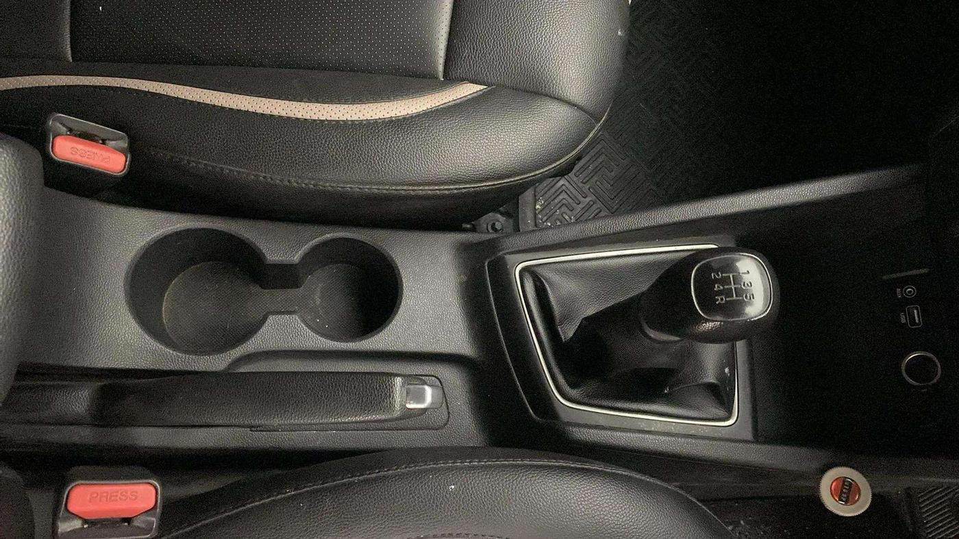 2019 Hyundai Elite i20 MAGNA PLUS 1.2, Petrol, Manual, 47,049 km, Gear Lever