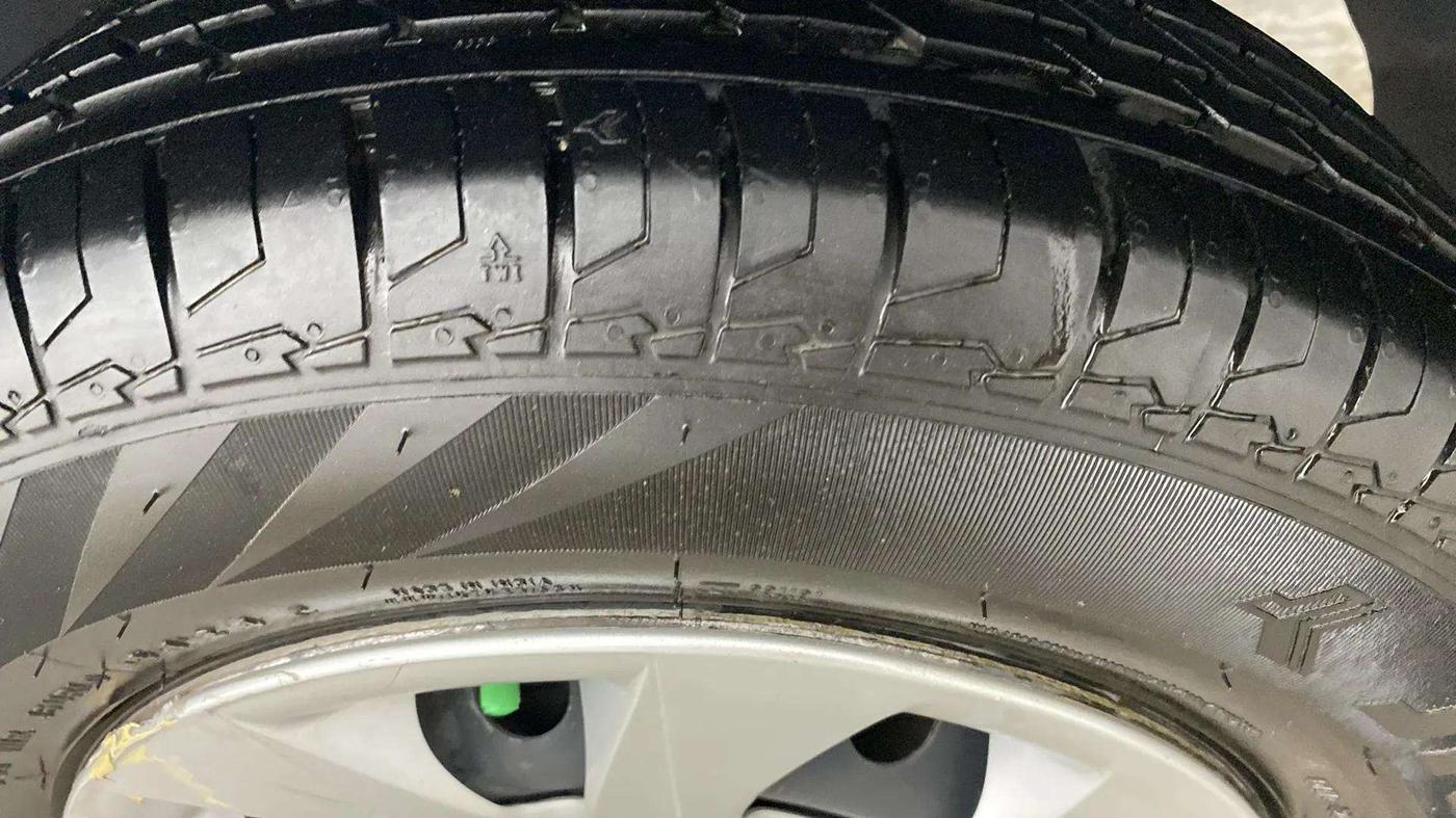2019 Hyundai Elite i20 MAGNA PLUS 1.2, Petrol, Manual, 47,049 km, Left Rear Tyre Tread