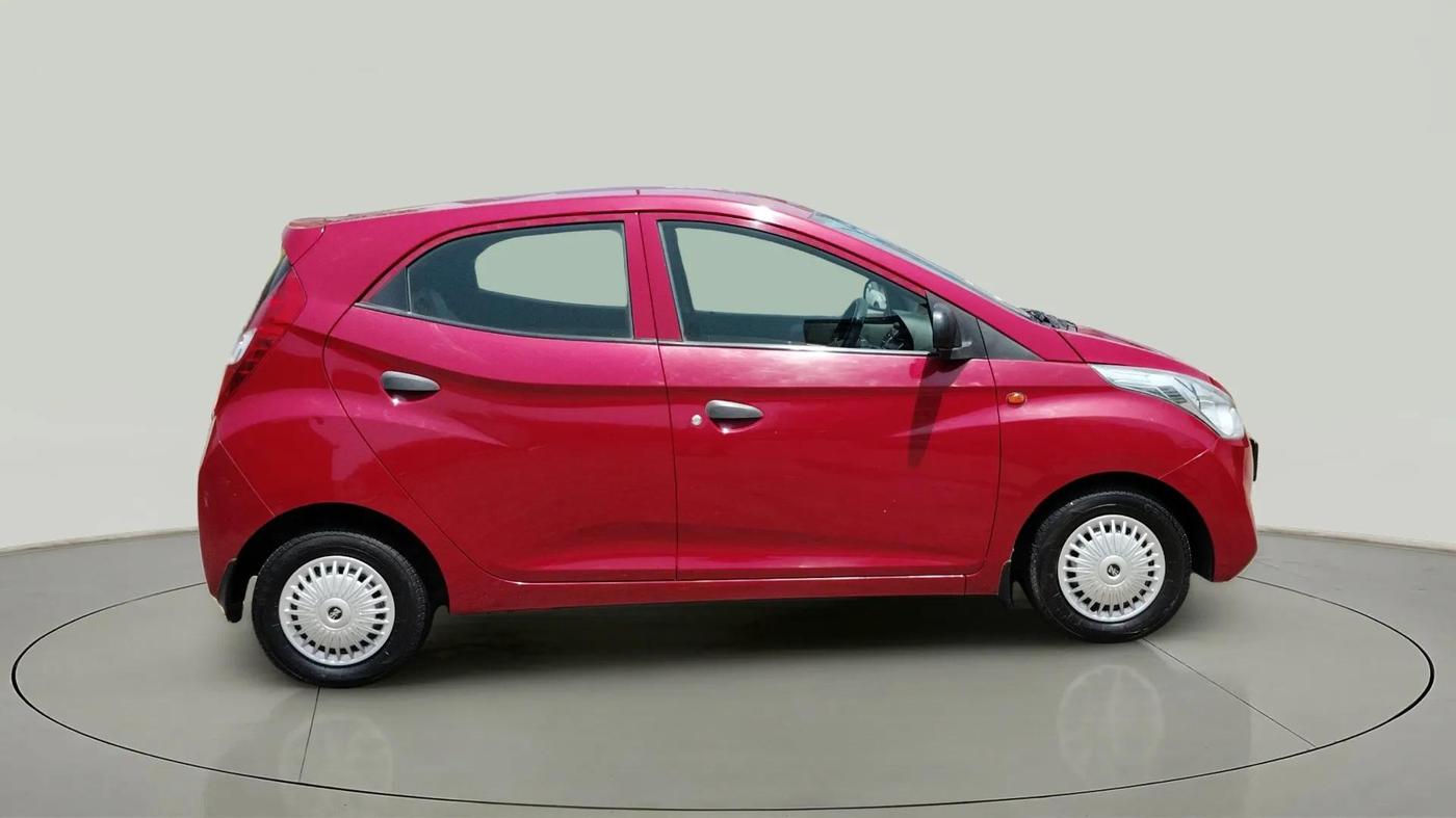 2015 Hyundai Eon ERA +, Petrol, Manual, 28,349 km, Right Side View