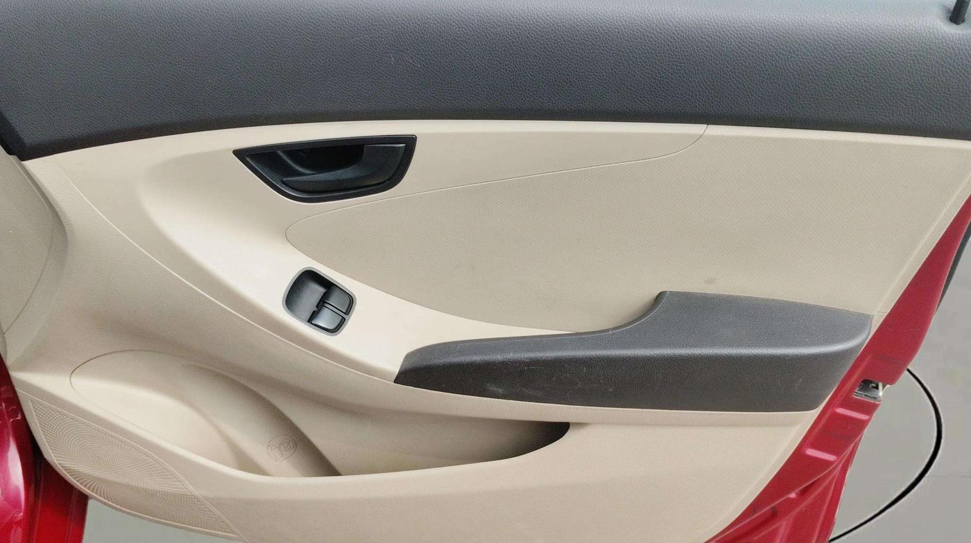 2015 Hyundai Eon ERA +, Petrol, Manual, 28,349 km, Driver Side Door Panels Control