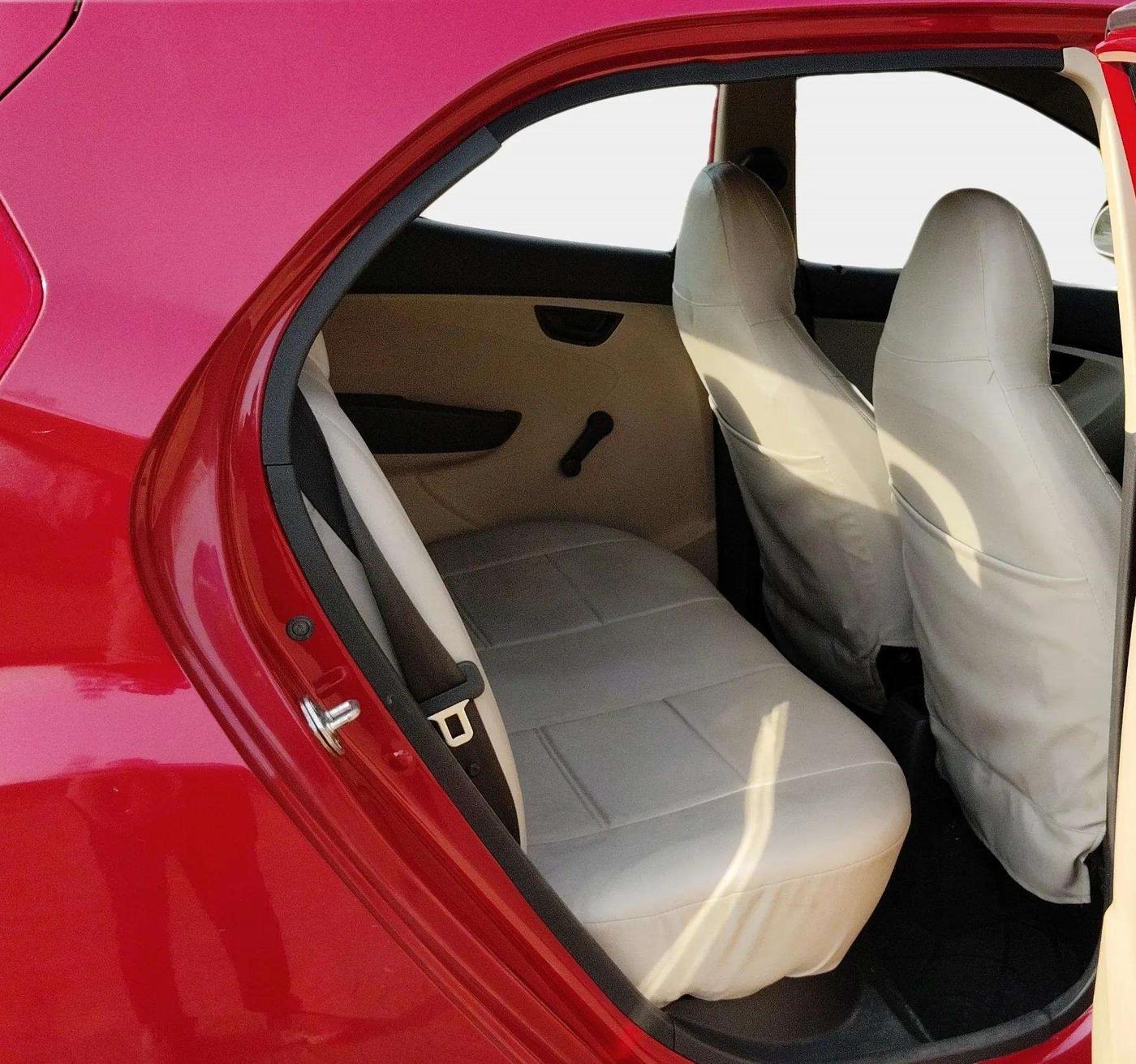 2015 Hyundai Eon ERA +, Petrol, Manual, 28,349 km, Right Side Rear Door Cabin