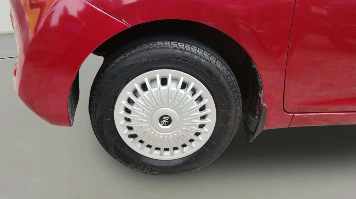 2015 Hyundai Eon ERA +, Petrol, Manual, 28,349 km, Left Front Wheel