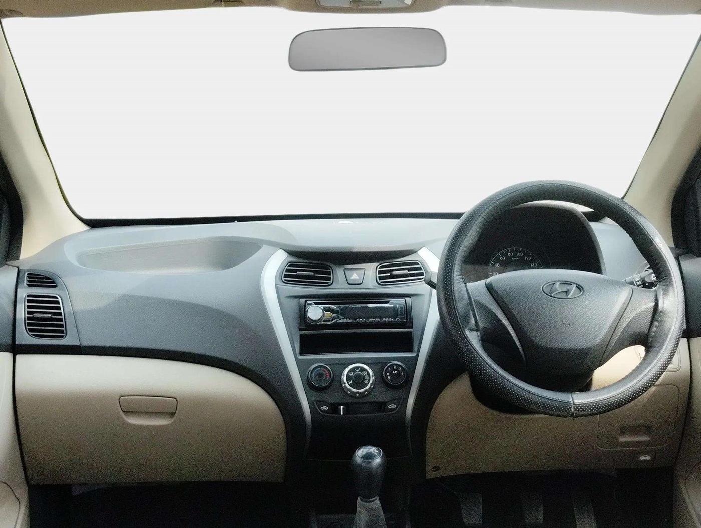 2015 Hyundai Eon ERA +, Petrol, Manual, 28,349 km, Dashboard