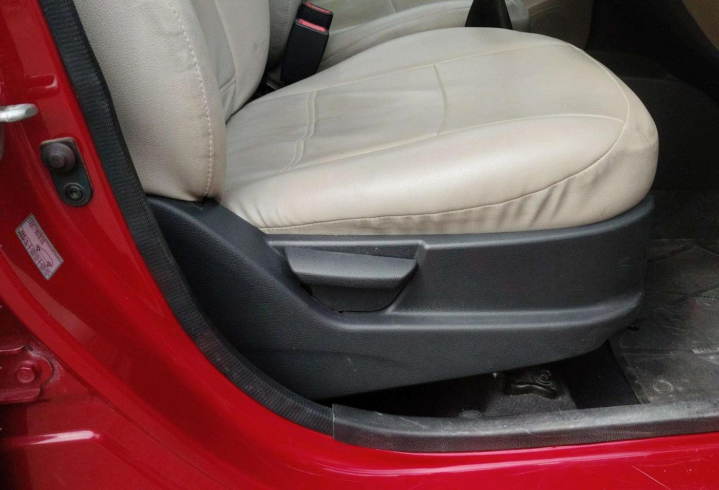 2015 Hyundai Eon ERA +, Petrol, Manual, 28,349 km, Driver Side Adjustment Panel