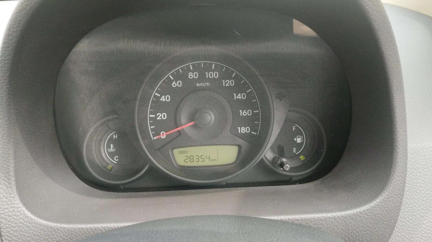 2015 Hyundai Eon ERA +, Petrol, Manual, 28,349 km, Odometer Image