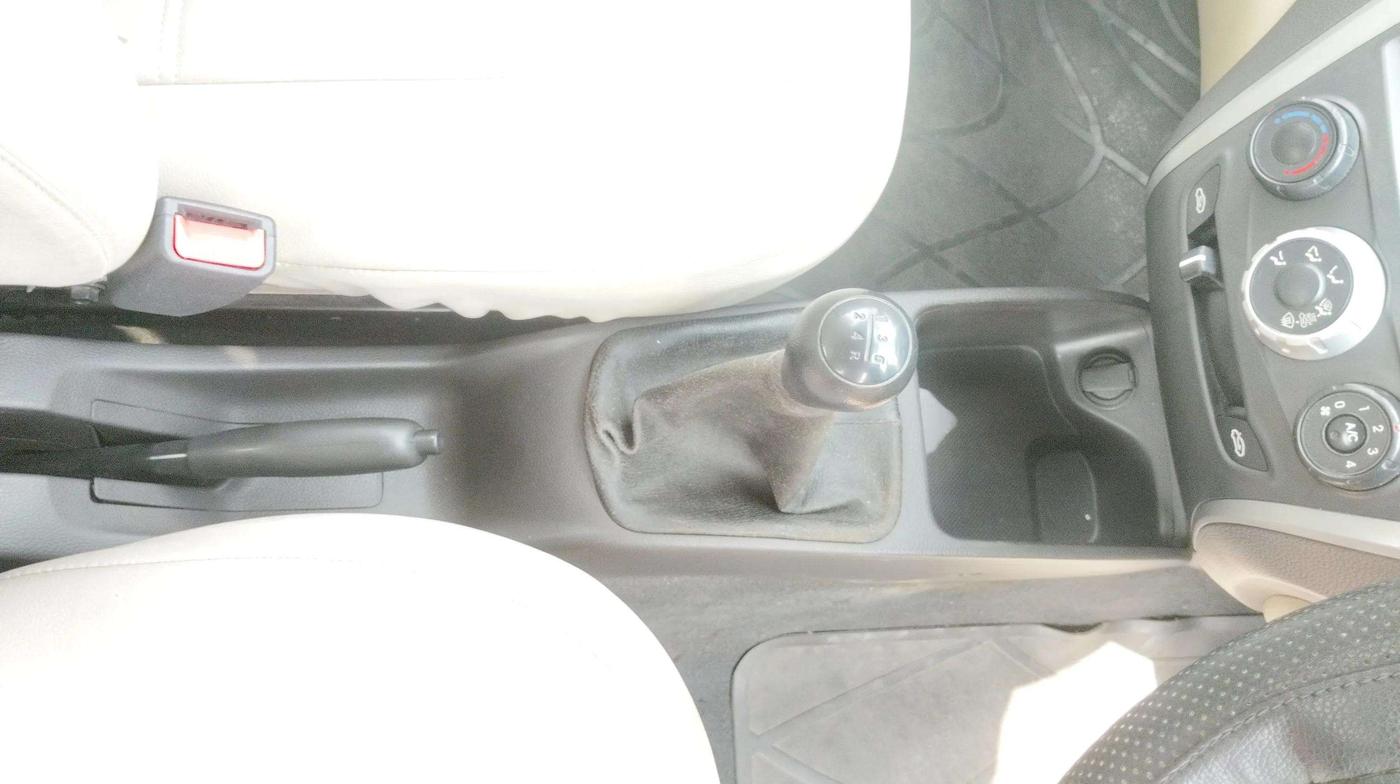 2015 Hyundai Eon ERA +, Petrol, Manual, 28,349 km, Gear Lever