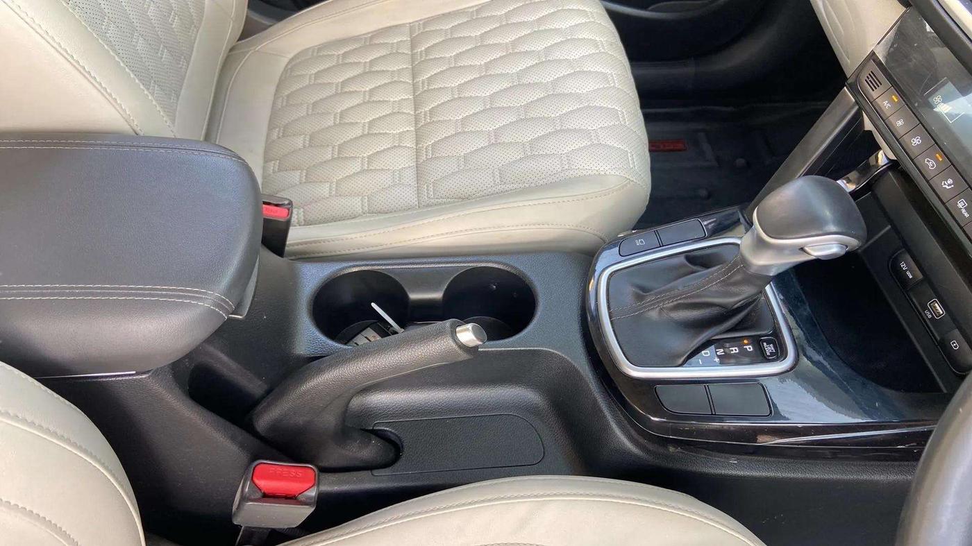 2020 KIA SELTOS HTX IVT 1.5 PETROL, Petrol, Automatic, 21,261 km, Gear Lever