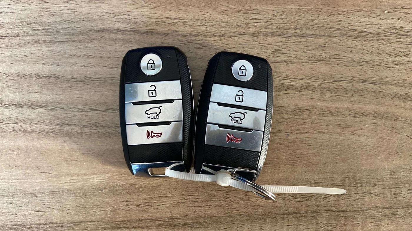2020 KIA SELTOS HTX IVT 1.5 PETROL, Petrol, Automatic, 21,261 km, Key Close Up