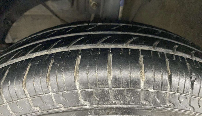2019 Maruti Dzire VXI, Petrol, Manual, 72,444 km, Left Front Tyre Tread