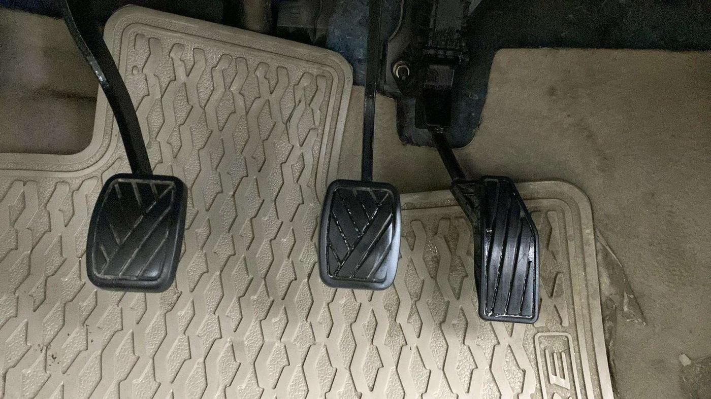 2019 Maruti Dzire VXI, Petrol, Manual, 72,513 km, Pedals
