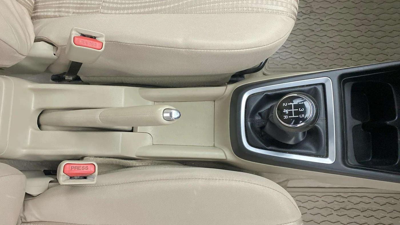 2019 Maruti Dzire VXI, Petrol, Manual, 72,513 km, Gear Lever