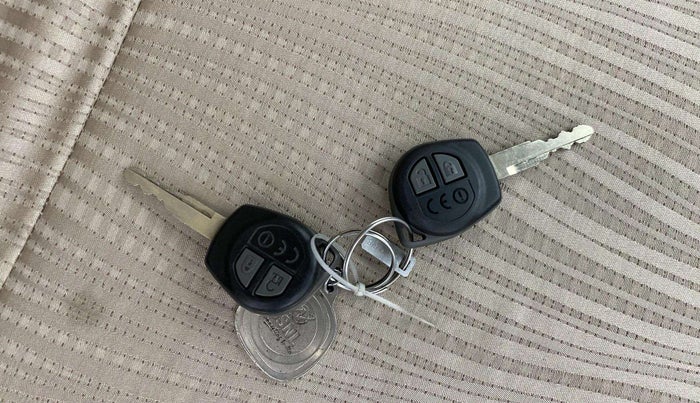 2019 Maruti Dzire VXI, Petrol, Manual, 72,444 km, Key Close Up