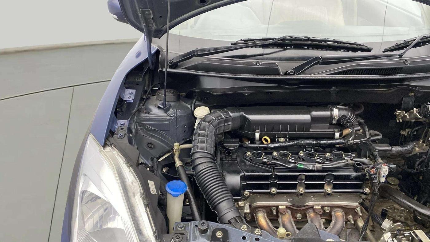 2019 Maruti Dzire VXI, Petrol, Manual, 72,513 km, Engine View - Right